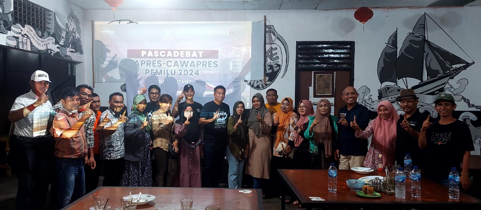 Foto Bersama Kualisi Partai Pemenangan Anies Baswedan-Muhaimin Iskandar Kota Bitung 