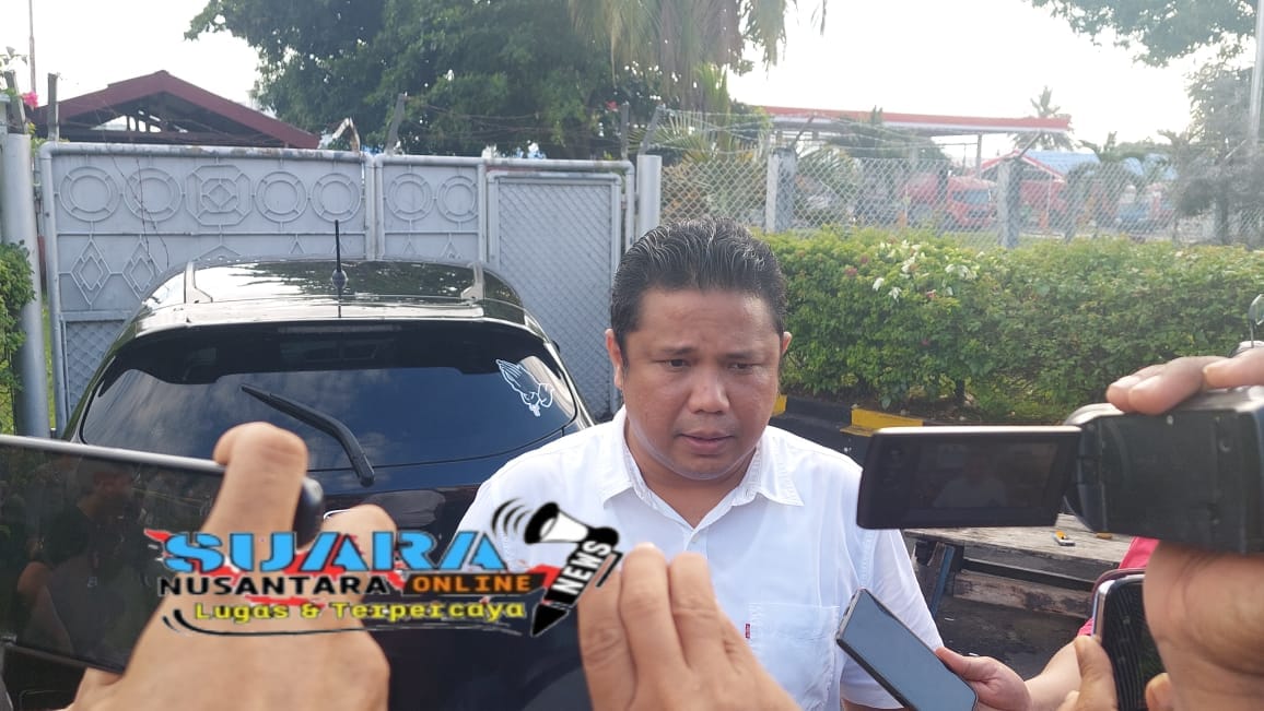 Direskrimum Polda Sulut saat diwawancarai awak media usai melakukan Rekonstruksi, Kombes Pol Gani Fernando Siahaan