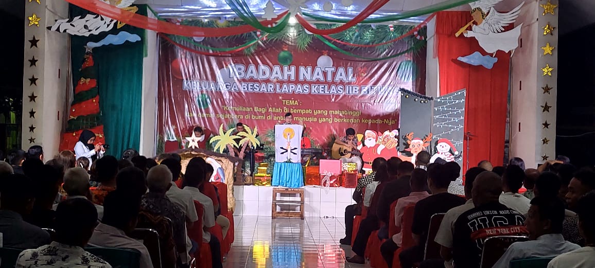 Keluarga Besar Lapas Kelas IIB BITUNG Melaksanakan Ibadah Natal